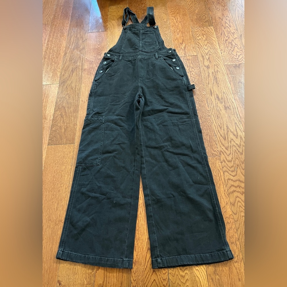 Aerie Black Women’s Overalls NWTs